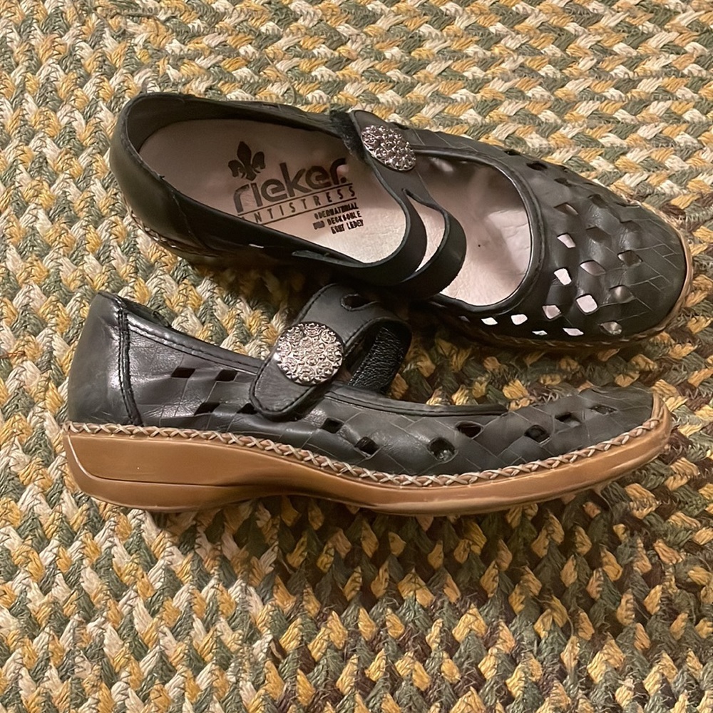 Grey Mary Jane style size 8 Riekers - Picture 2 of 5